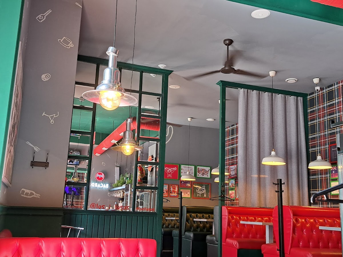 Лось и лосось